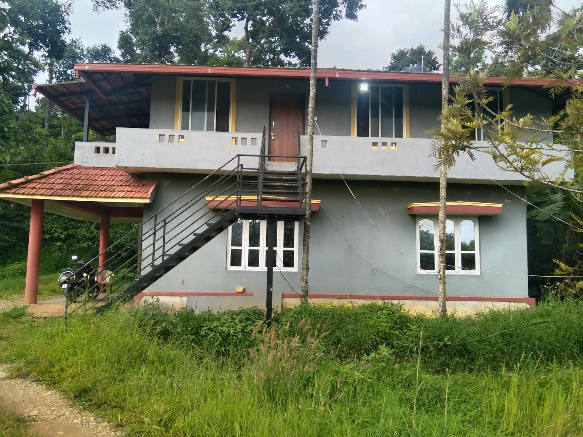 Samz Estate Stay 2Bhk Мадикери Экстерьер фото